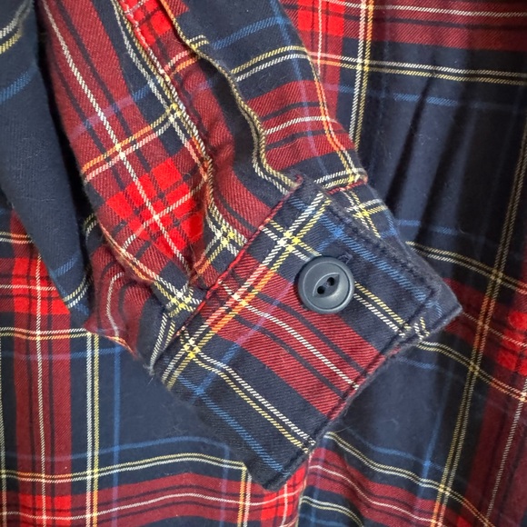 L.L. Bean Fleece Lined Plaid Button Up Shirt in Blue and Red - Picture 5 of 6
